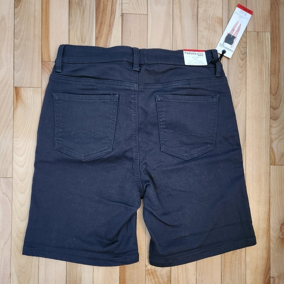BNWT Size US 8, Mid-Rise, Tummy Control, Classic Fit, Women Shorts, Black/Grey - Picture 2 of 5